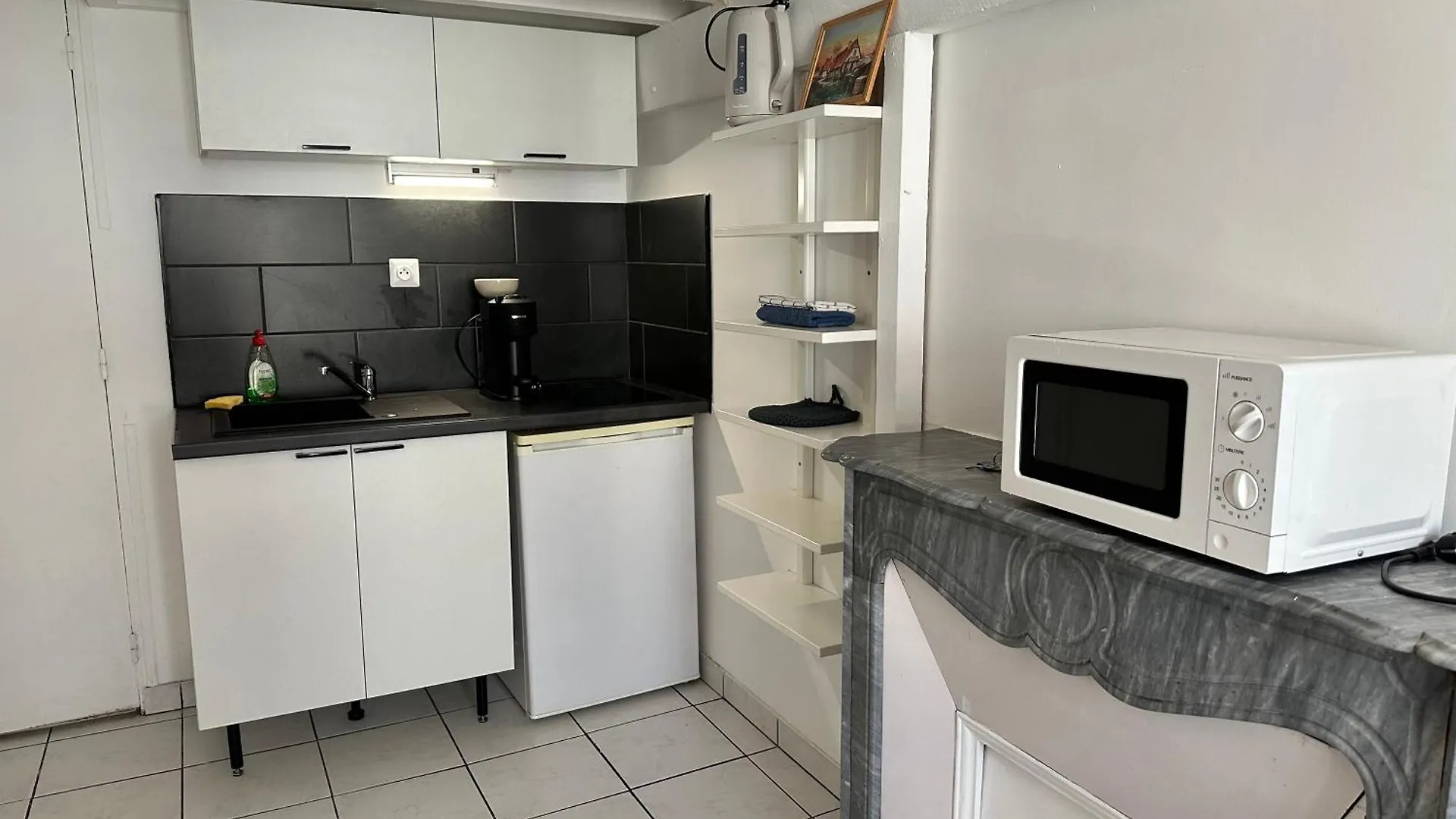 Les Balconnets Ap3 Centre Ville Nice Capsule hotel