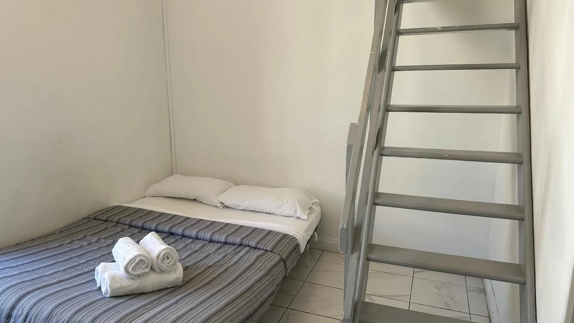 Hotel kapsułowy Les Balconnets Ap3 Centre Ville Nicea Francja